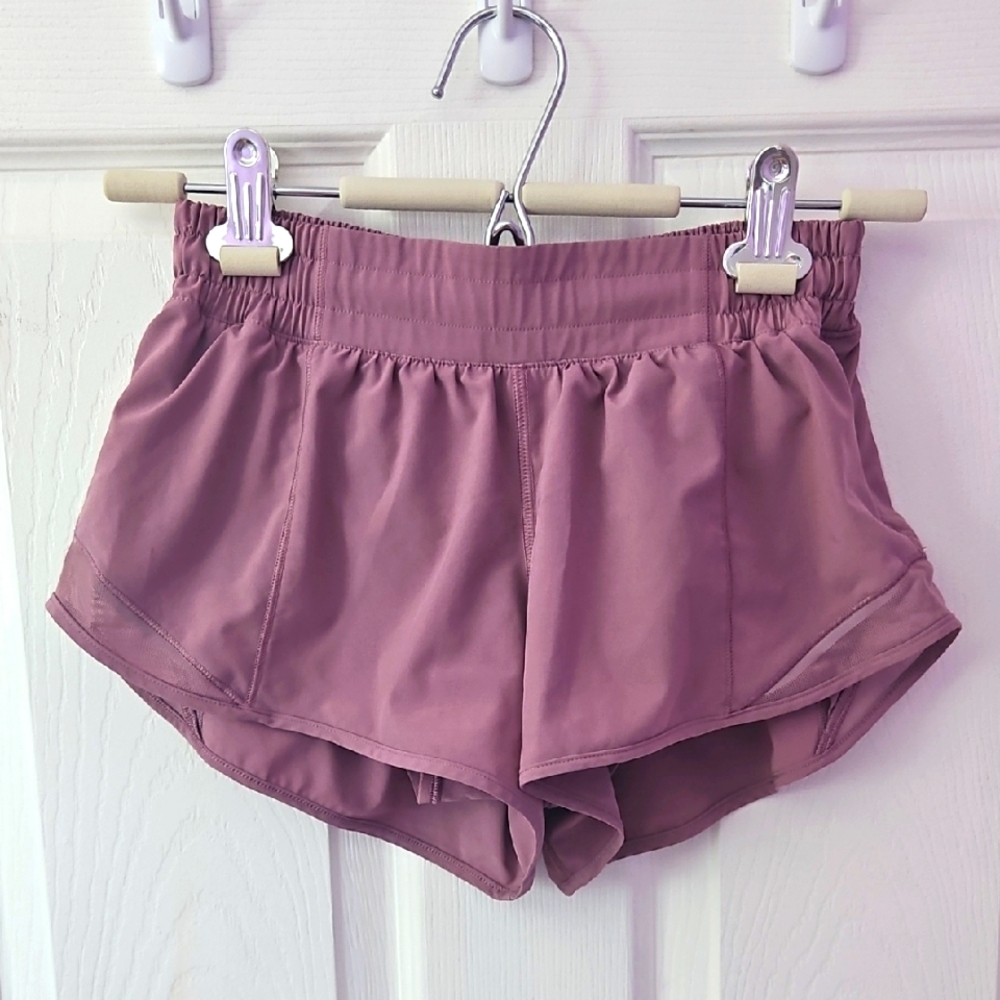 Lululemon Hotty Hot Shorts 2" Lined